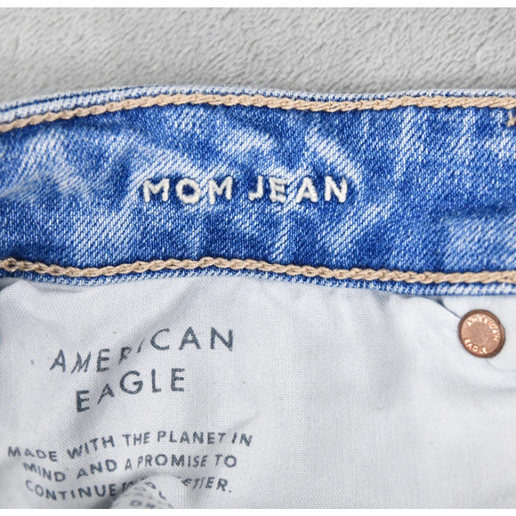 American Eagle Mom Jeans Womens 8 Long (28x30) Distressed Hi-Rise Blue Denim - Picture 3 of 11